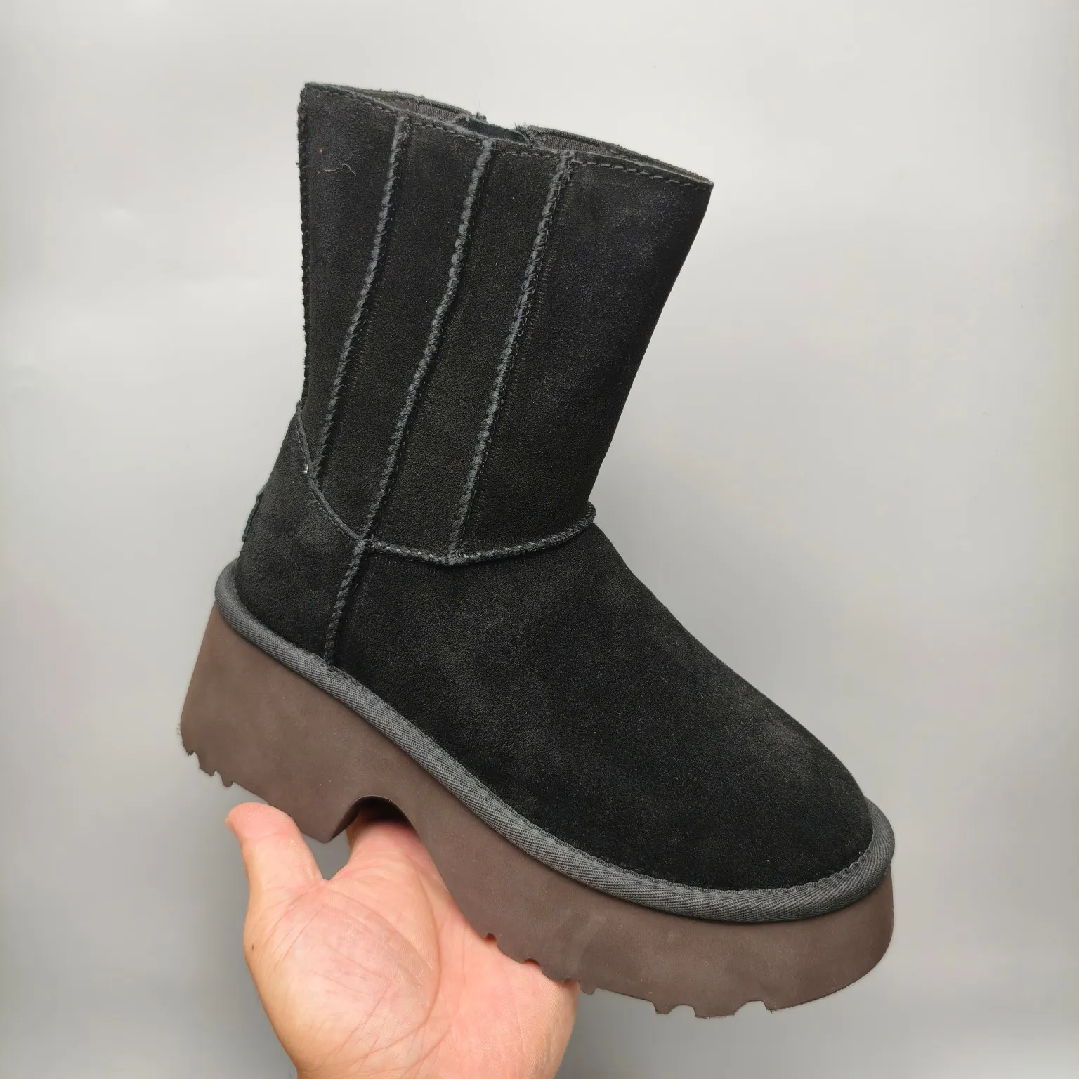 💰600 UGG sheepskin all-in-one snow boots 8313 Thick sole wedge casual women's boots Color: maroon black walnut Matching size: 35-40